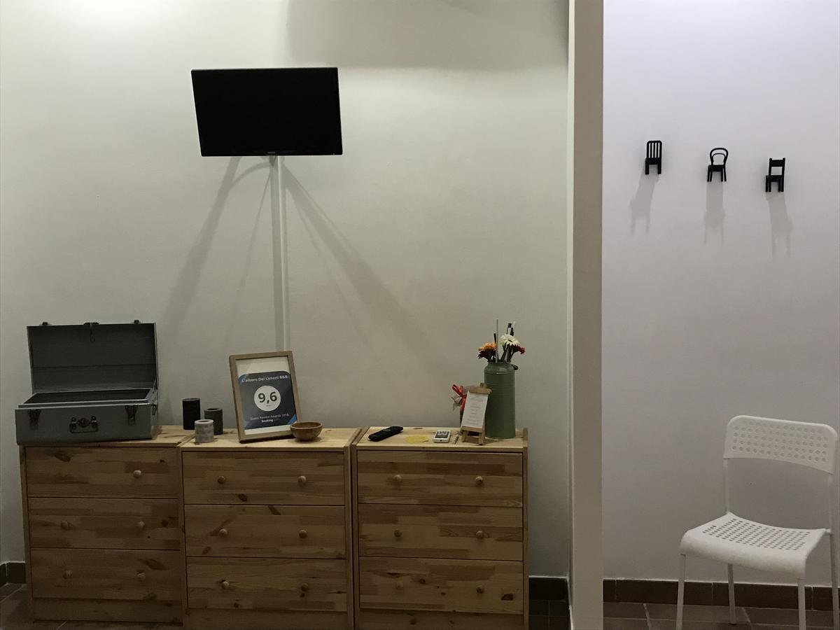 L'Albero Dei Limoni B&B 타란토 외부 사진